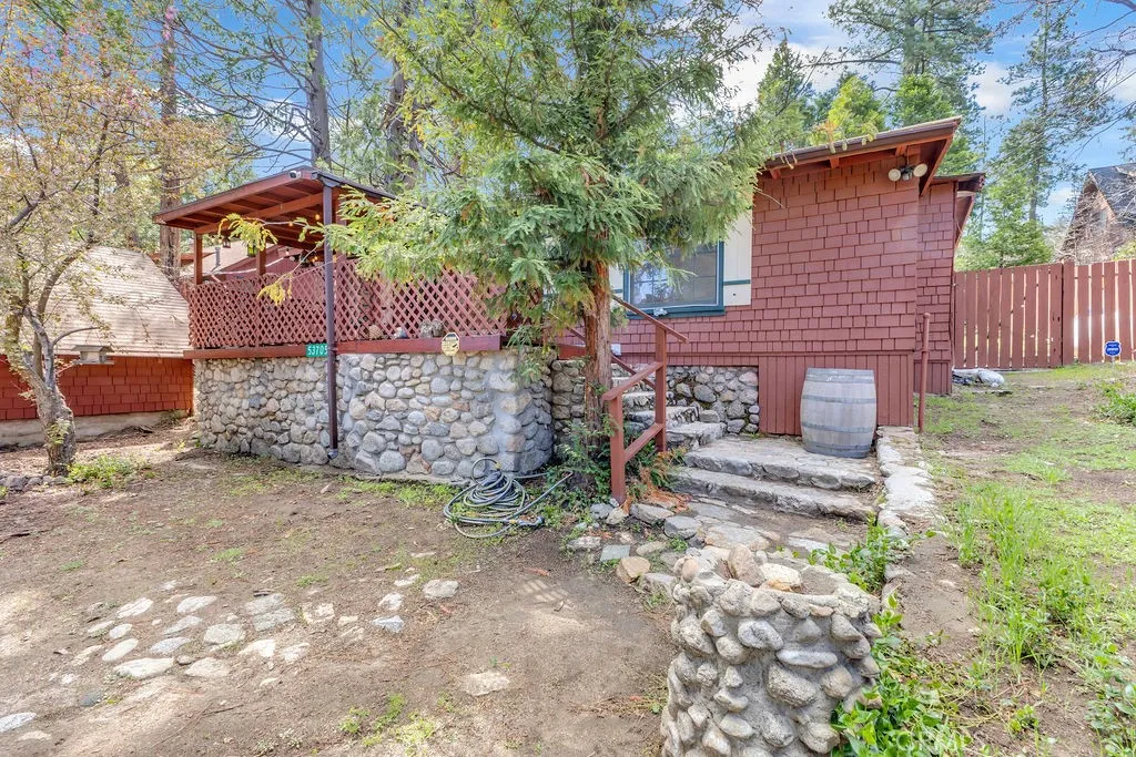 53705 Country Club Drive, Idyllwild, California 92549 home-pic-4