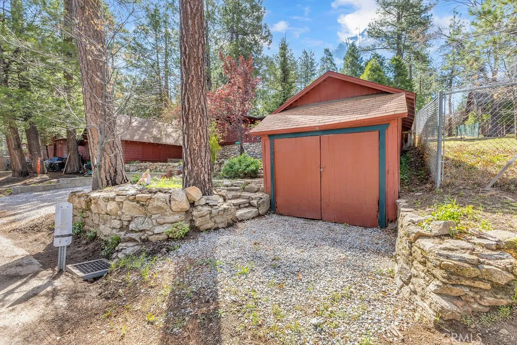 53705 Country Club Drive, Idyllwild, California 92549 home-pic-3