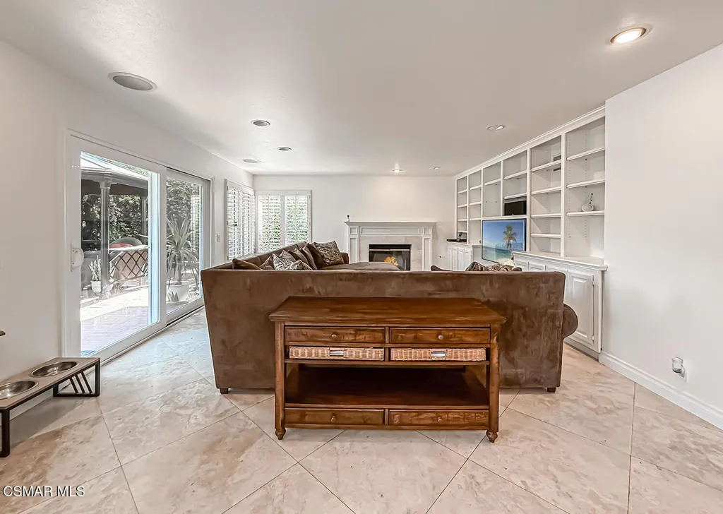 2848 Bayham Circle, Thousand Oaks, California 91362 home-pic-27