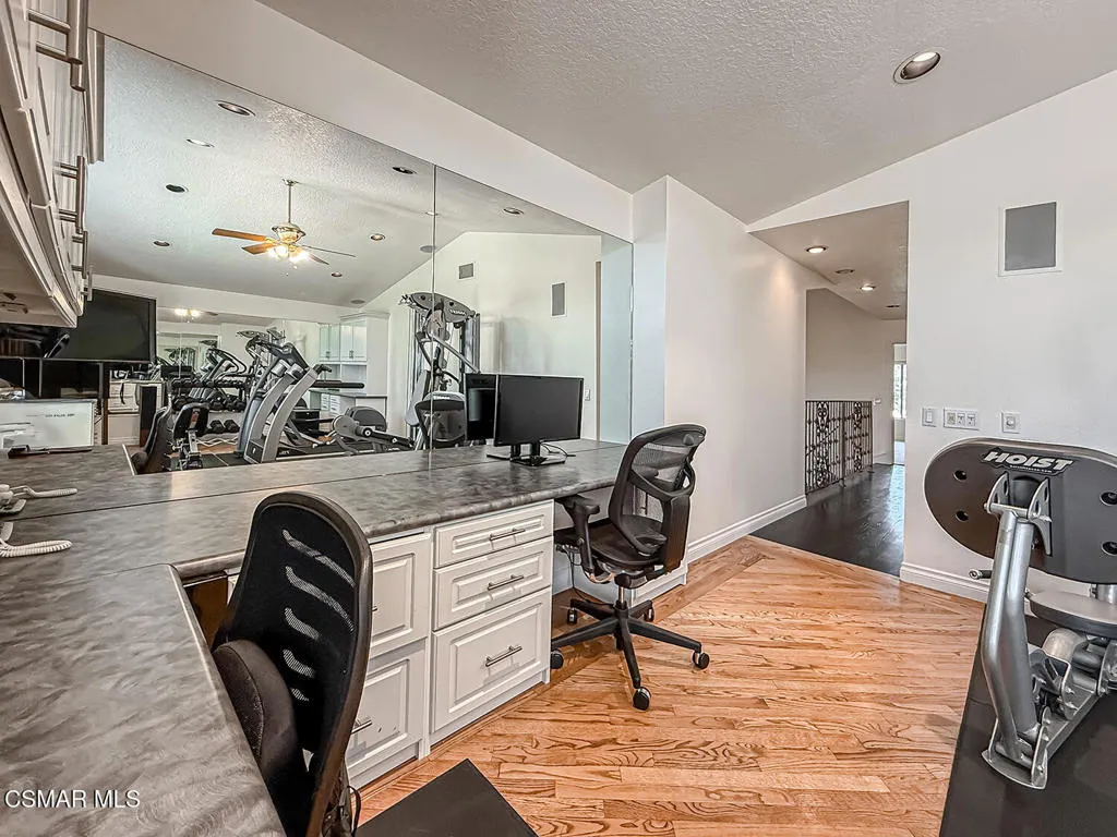 2848 Bayham Circle, Thousand Oaks, California 91362 home-pic-45