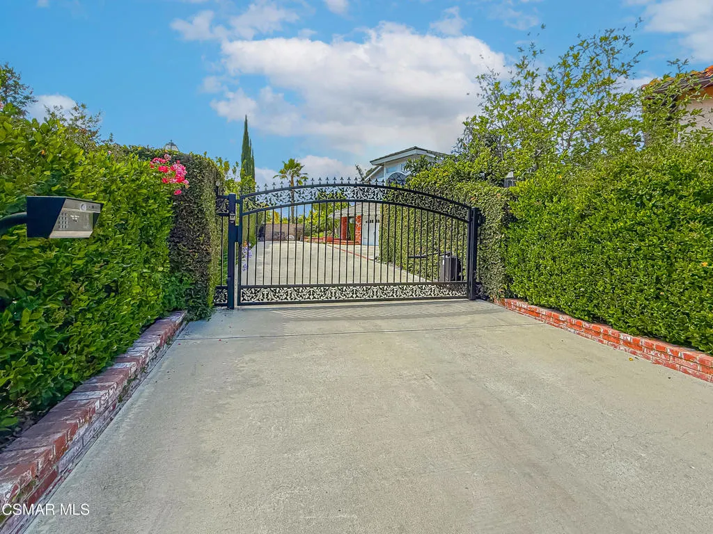 2848 Bayham Circle, Thousand Oaks, California 91362 home-pic-1