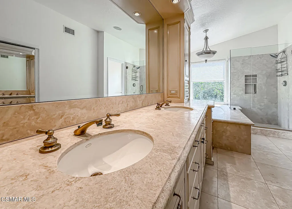 2848 Bayham Circle, Thousand Oaks, California 91362 home-pic-37
