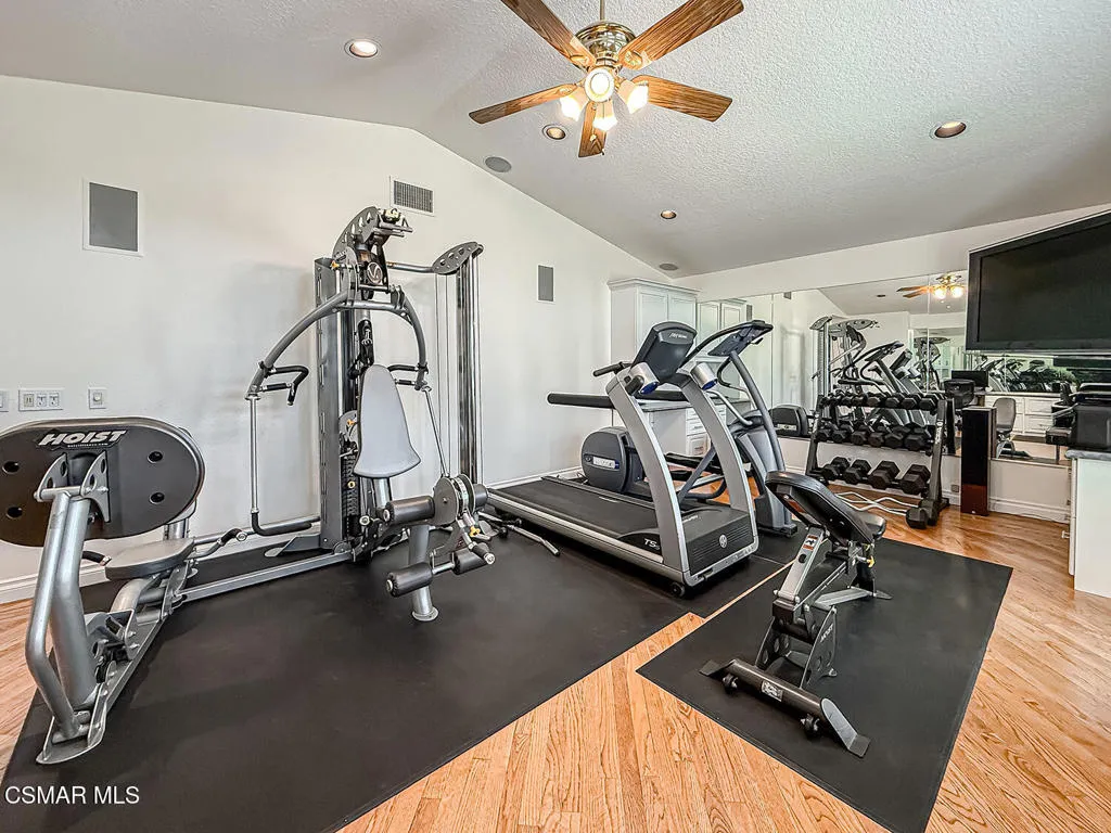 2848 Bayham Circle, Thousand Oaks, California 91362 home-pic-46