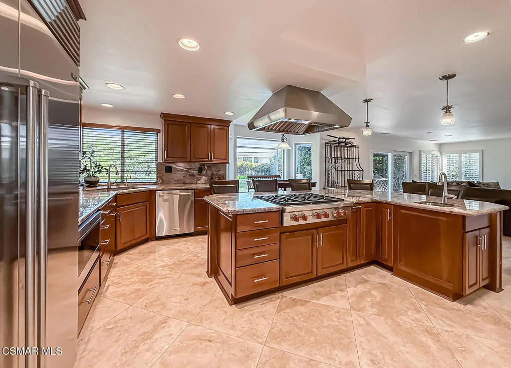 2848 Bayham Circle, Thousand Oaks, California 91362 home-pic-23