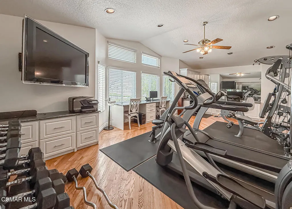 2848 Bayham Circle, Thousand Oaks, California 91362 home-pic-47