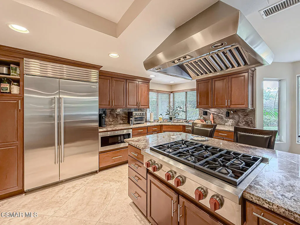 2848 Bayham Circle, Thousand Oaks, California 91362 home-pic-16