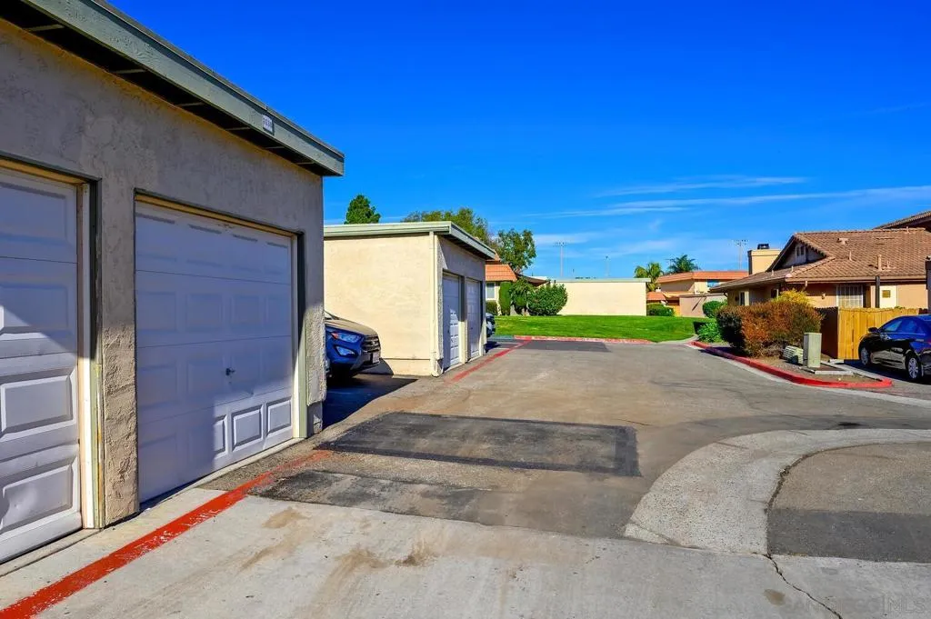 1630 Grandon Ave, San Marcos, California 92078 home-pic-25