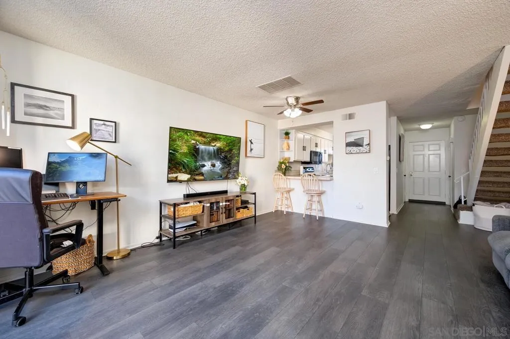1630 Grandon Ave, San Marcos, California 92078 home-pic-4