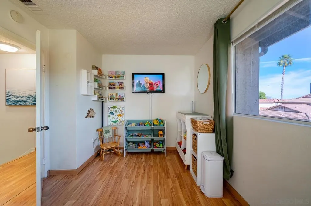 1630 Grandon Ave, San Marcos, California 92078 home-pic-18