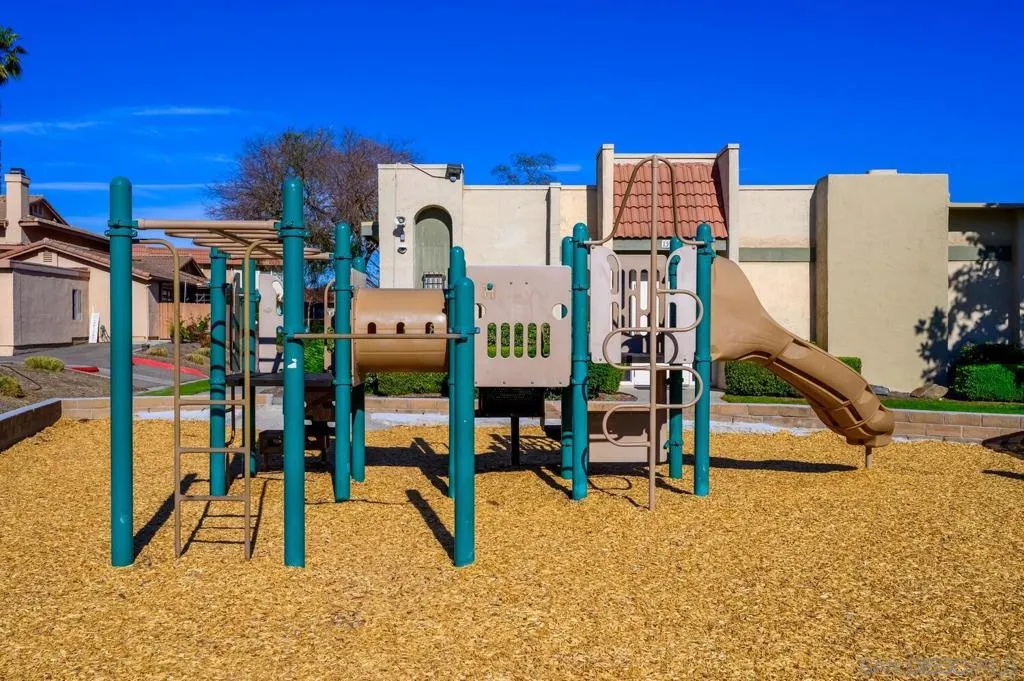 1630 Grandon Ave, San Marcos, California 92078 home-pic-31