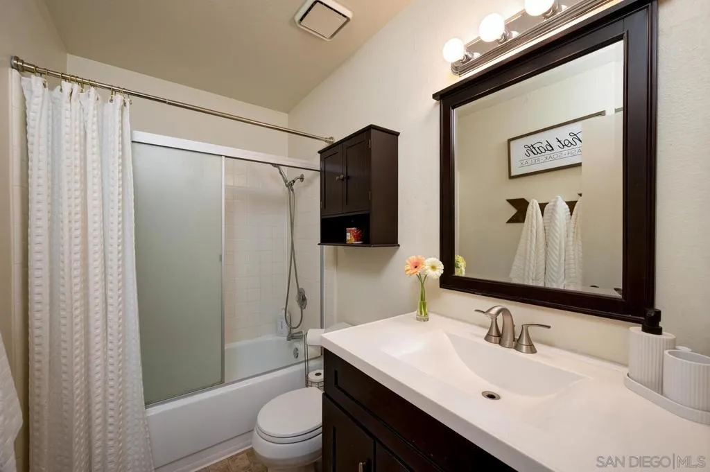 1630 Grandon Ave, San Marcos, California 92078 home-pic-19