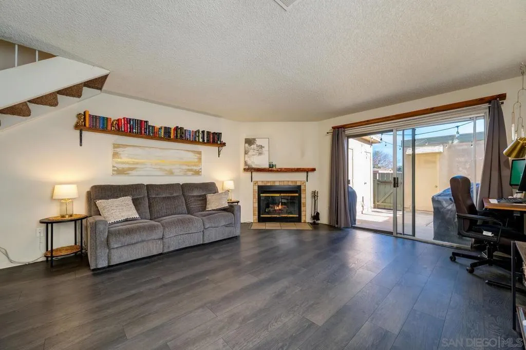 1630 Grandon Ave, San Marcos, California 92078 home-pic-3