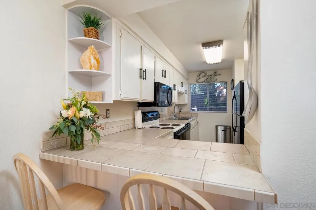 1630 Grandon Ave, San Marcos, California 92078 home-pic-6