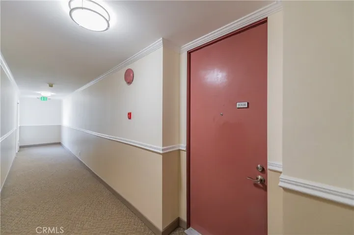 Hallway, end unit
