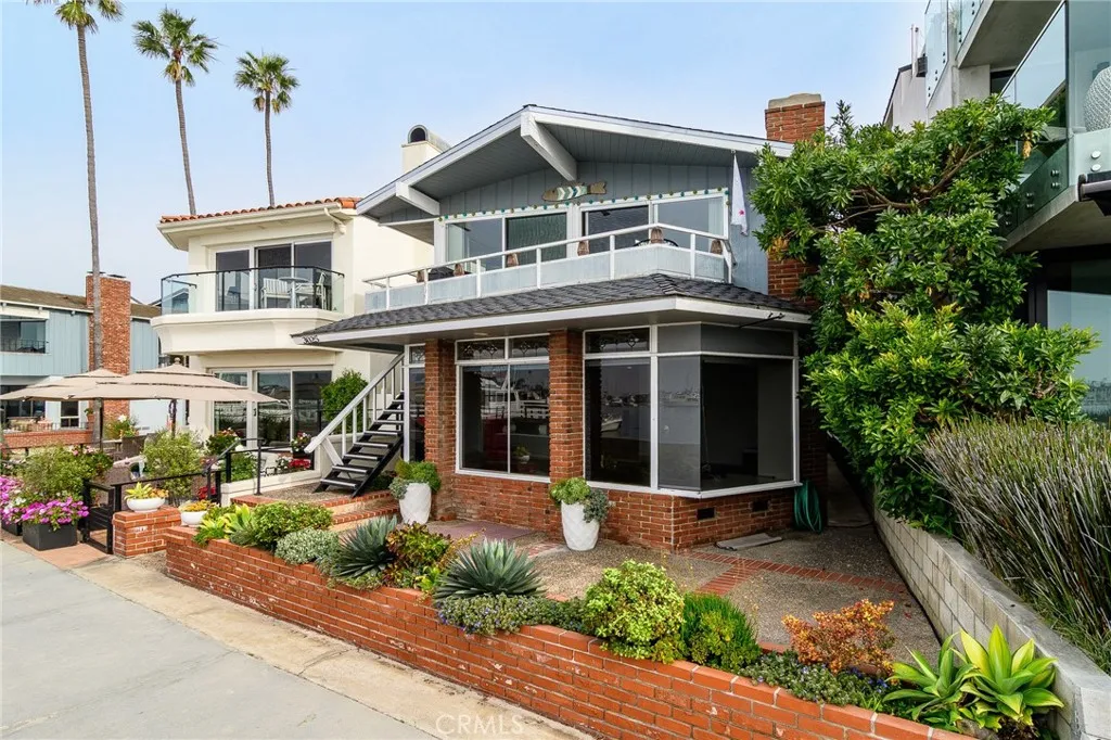 302 S Bay Front, Newport Beach, California 92662 home-pic-1