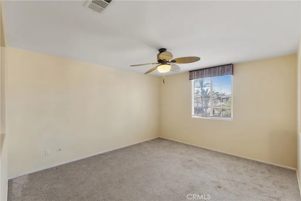 33586 Thyme Lane, Murrieta, California 92563 home-pic-16