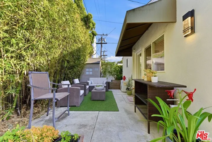 132 N Carson Road A, Beverly Hills, California 90211