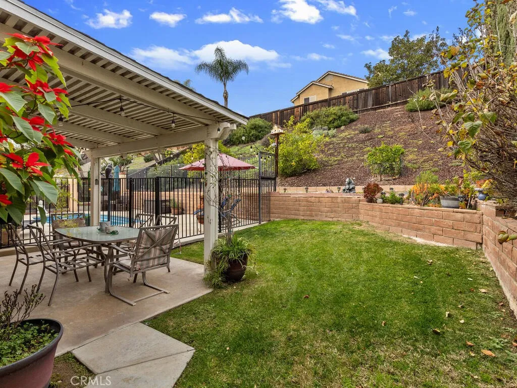 39815 Highbury Drive, Murrieta, California 92563 home-pic-50