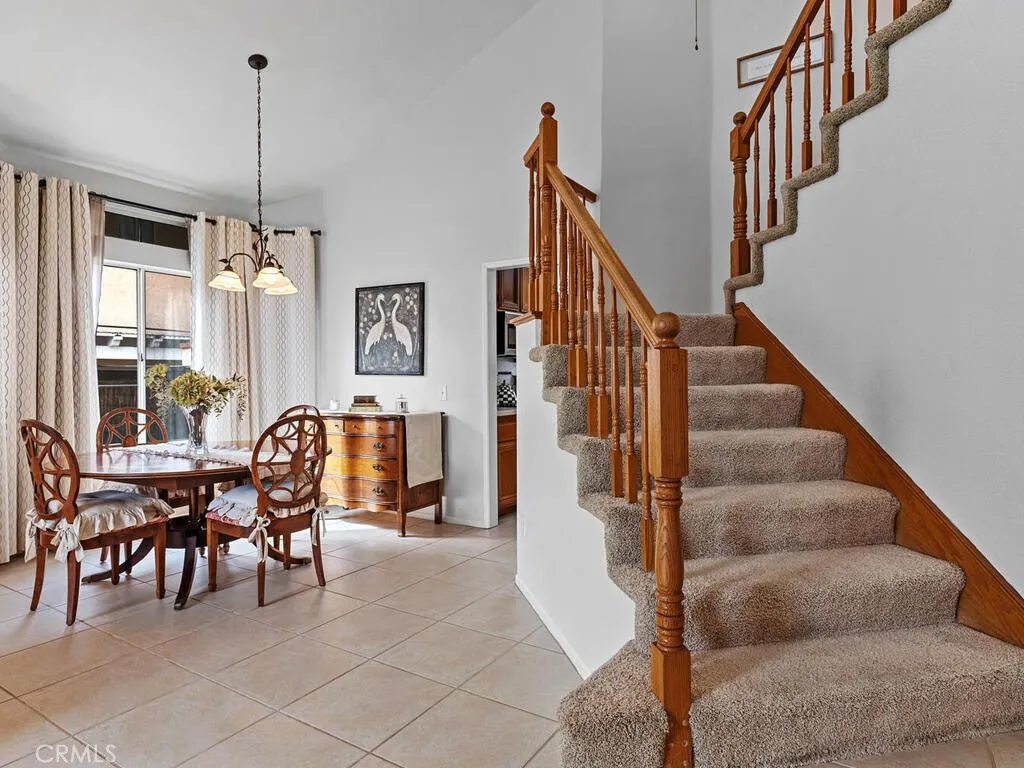 39815 Highbury Drive, Murrieta, California 92563 home-pic-11