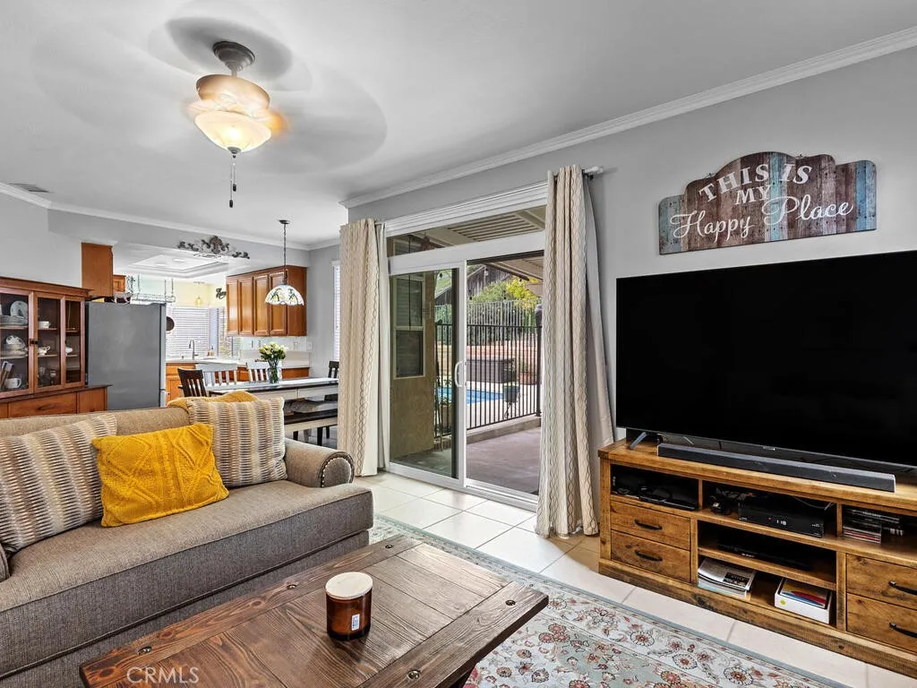 39815 Highbury Drive, Murrieta, California 92563 home-pic-14
