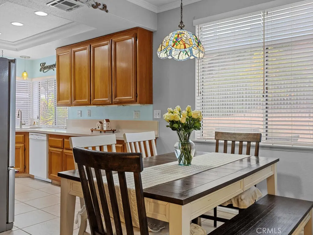 39815 Highbury Drive, Murrieta, California 92563 home-pic-19