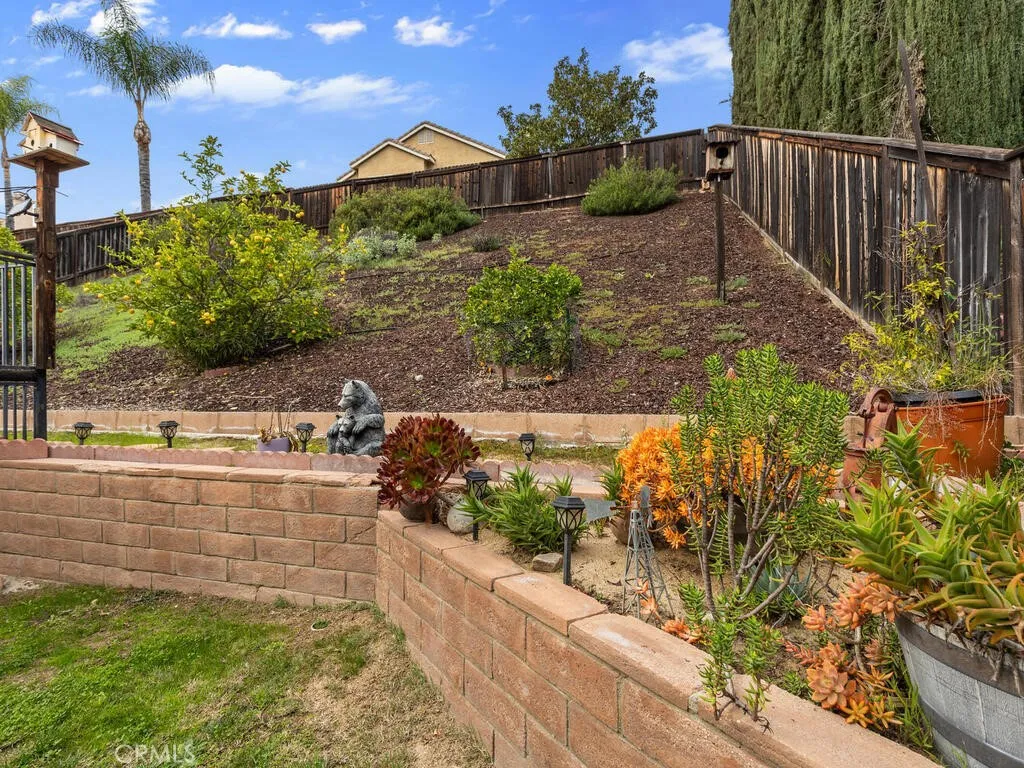 39815 Highbury Drive, Murrieta, California 92563 home-pic-41