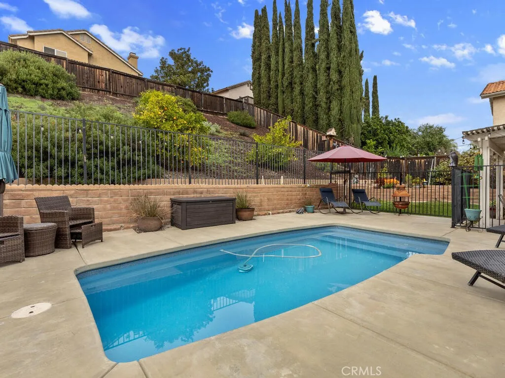 39815 Highbury Drive, Murrieta, California 92563 home-pic-42