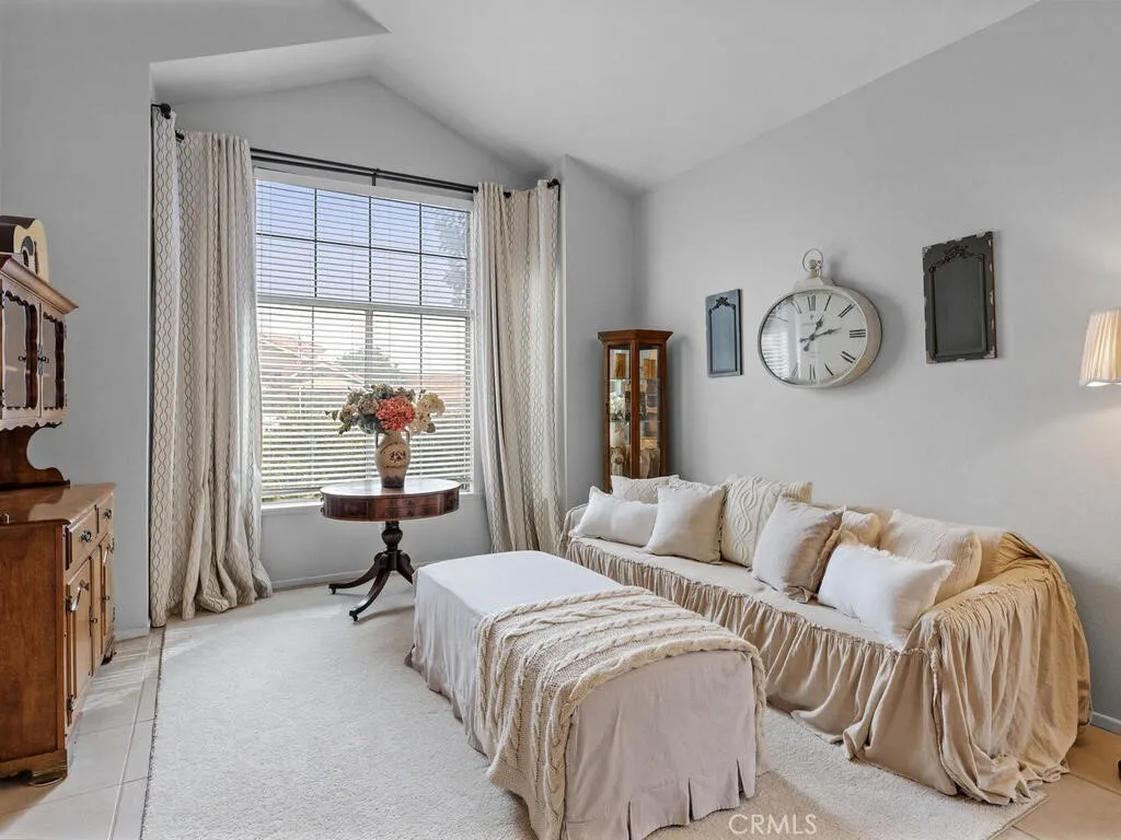 39815 Highbury Drive, Murrieta, California 92563 home-pic-10