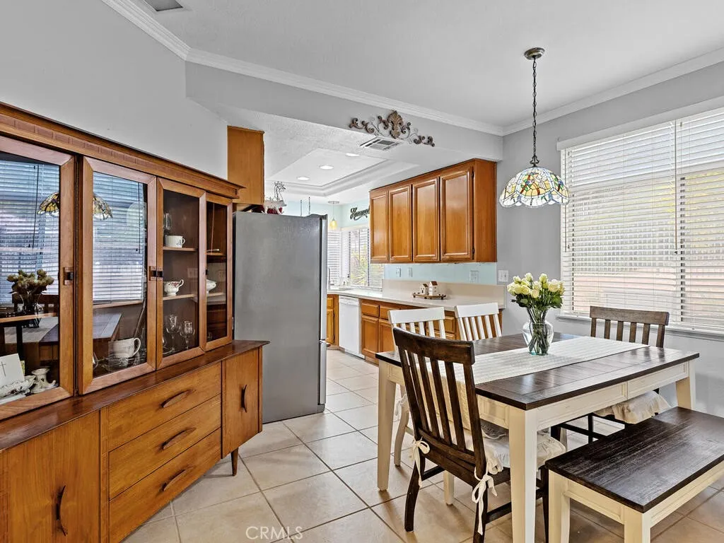 39815 Highbury Drive, Murrieta, California 92563 home-pic-18