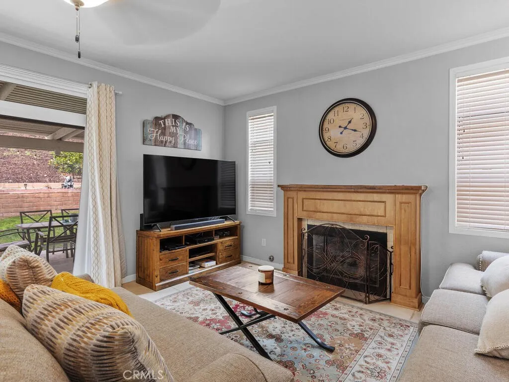 39815 Highbury Drive, Murrieta, California 92563 home-pic-17