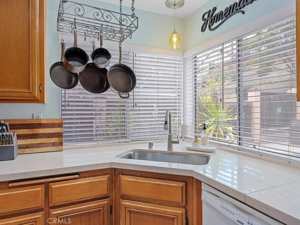 39815 Highbury Drive, Murrieta, California 92563 home-pic-21