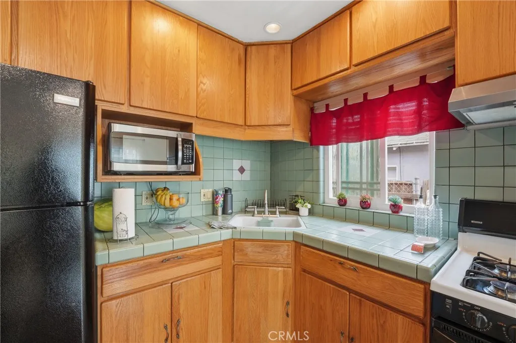 27 W Pleasant, Long Beach, California 90805 home-pic-9