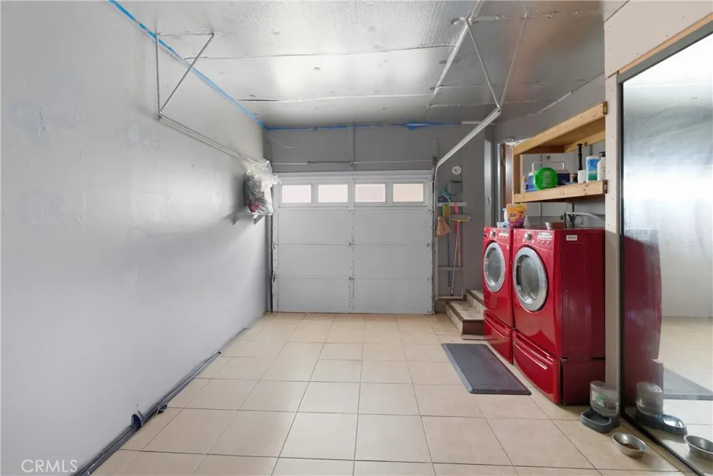 27 W Pleasant, Long Beach, California 90805 home-pic-23