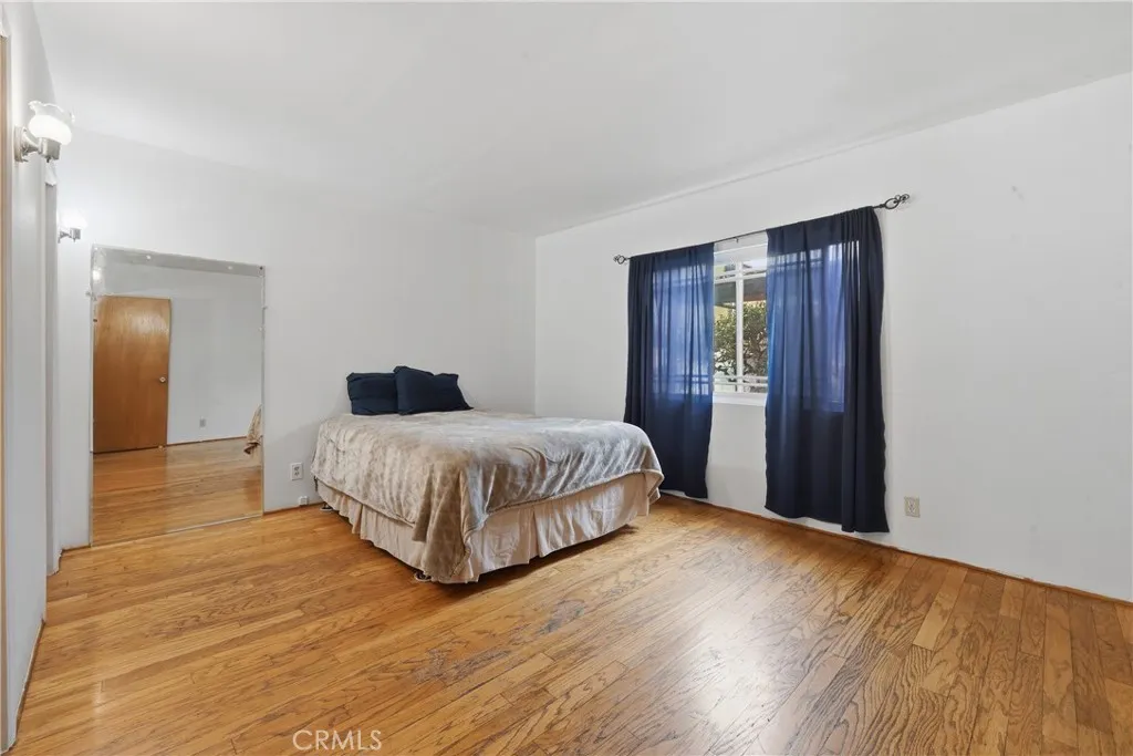 27 W Pleasant, Long Beach, California 90805 home-pic-16