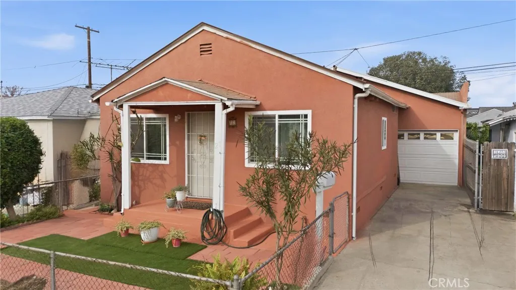 27 W Pleasant, Long Beach, California 90805 home-pic-2