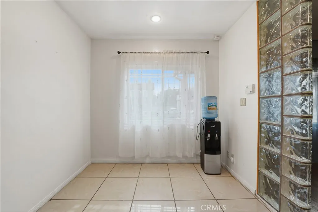 27 W Pleasant, Long Beach, California 90805 home-pic-8