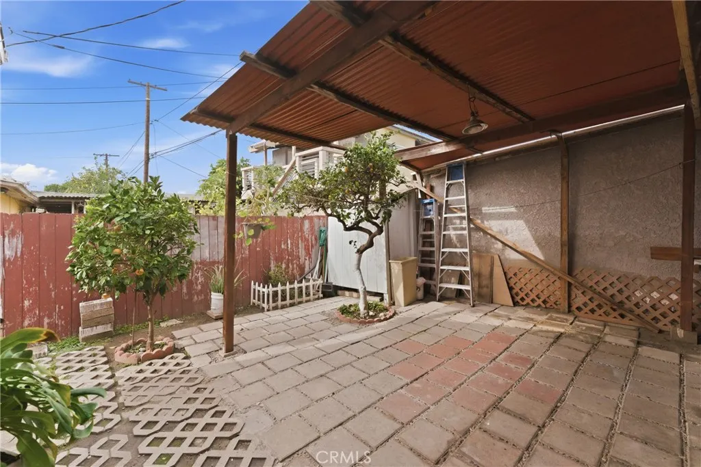 27 W Pleasant, Long Beach, California 90805 home-pic-19