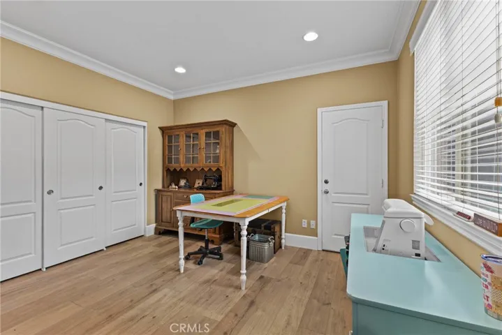 Downstairs large bedroom