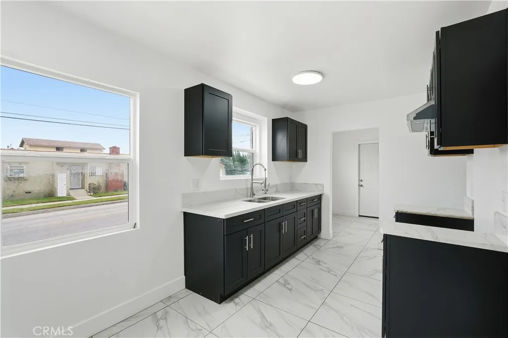 3100 W 78th Place, Los Angeles, California 90043 home-pic-16