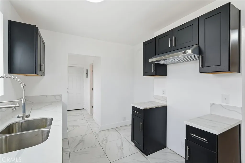 3100 W 78th Place, Los Angeles, California 90043 home-pic-20