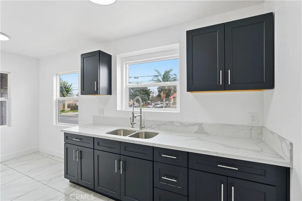 3100 W 78th Place, Los Angeles, California 90043 home-pic-21