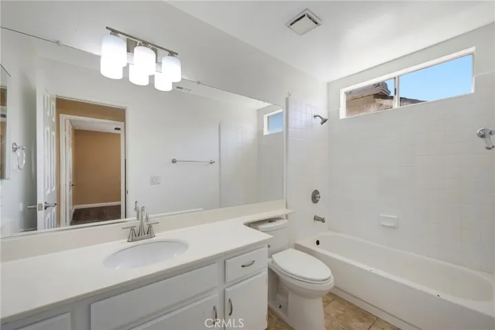 GUEST BATHROOM.
