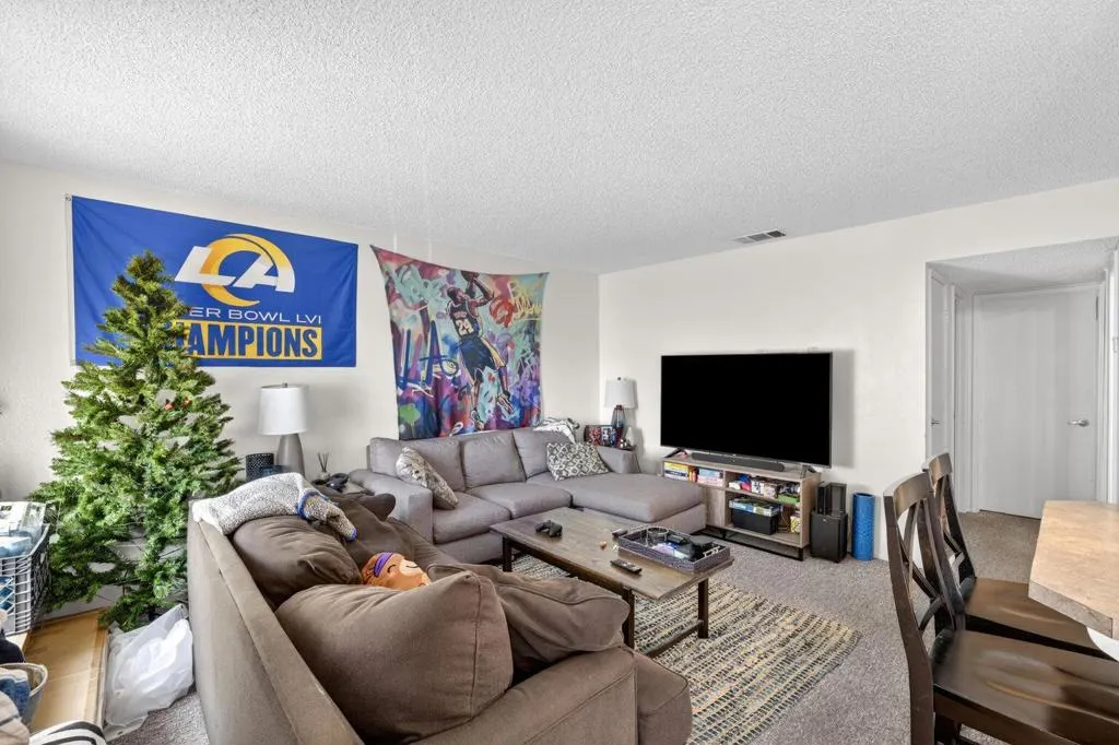J2 - Living Room