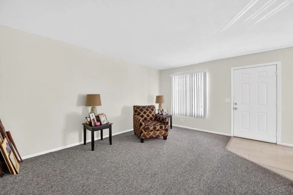 J3 - Living Room