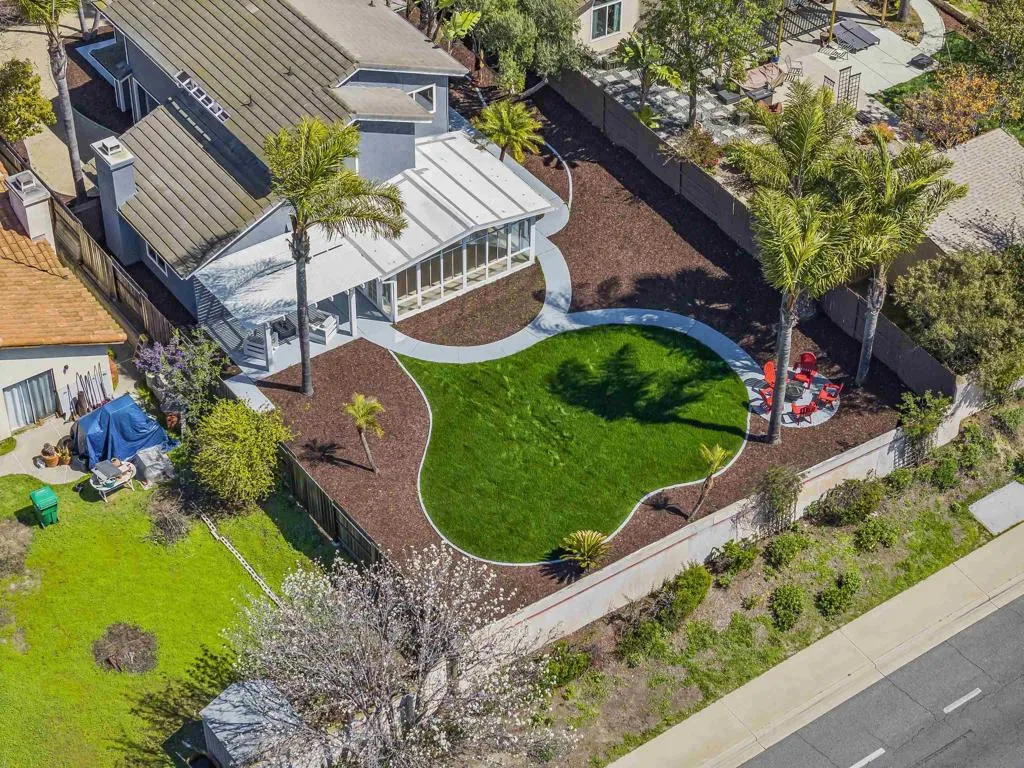 1513 Powell Rd, Oceanside, California 92056 home-pic-2