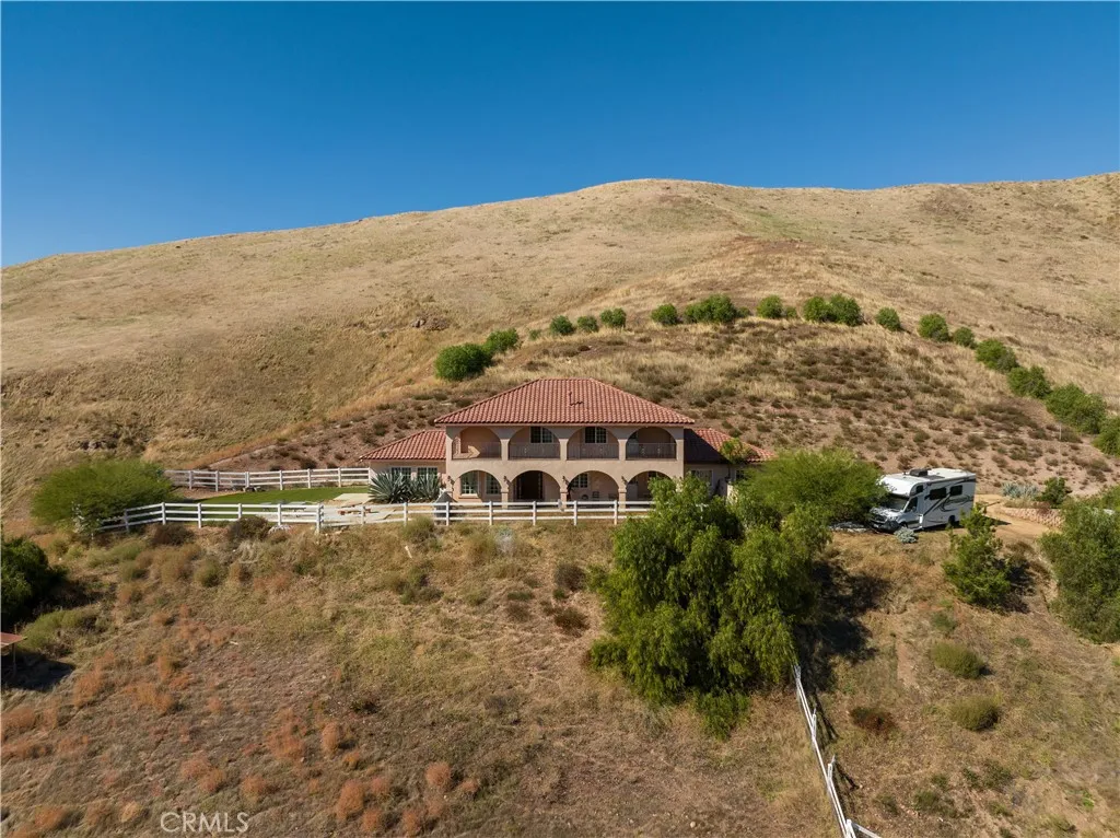 13560 Sego Rd., Agua Dulce, California 91390 home-pic-2
