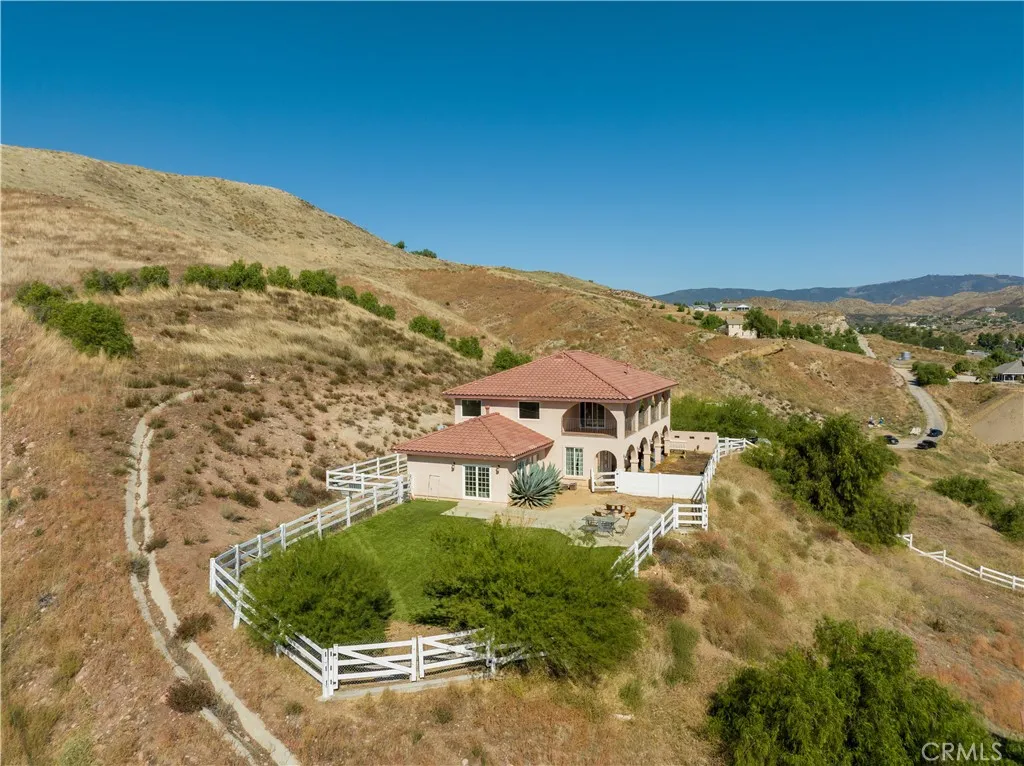 13560 Sego Rd., Agua Dulce, California 91390 home-pic-1