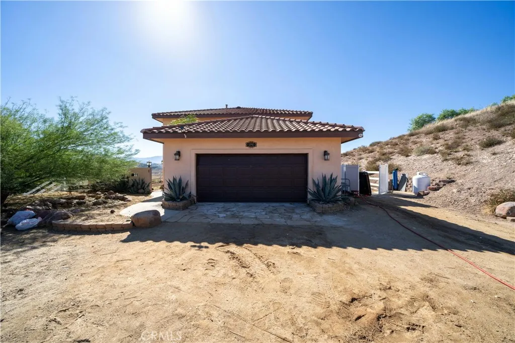 13560 Sego Rd., Agua Dulce, California 91390 home-pic-3