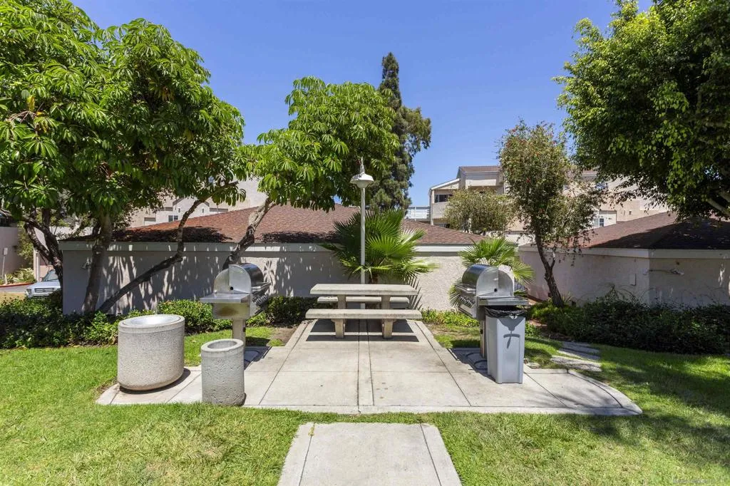 7123 Camino Degrazia 132, San Diego, California 92111 home-pic-4