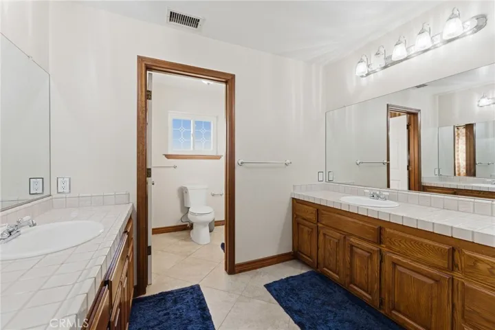 7464 Via Deldene, Highland, California 92346